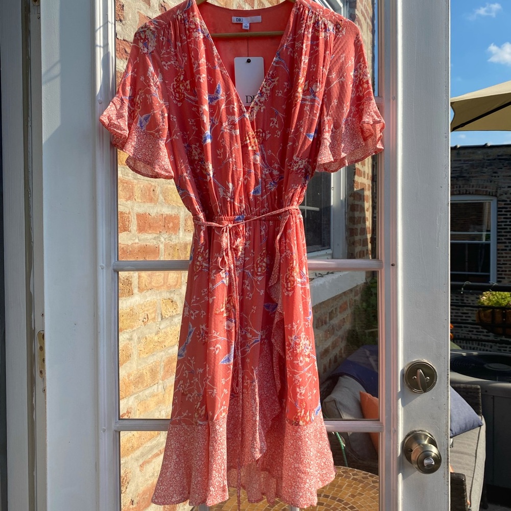 Cute & Flirty Summer Dress - Picture 1 of 5